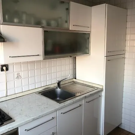 דירה Elegant Downtown *